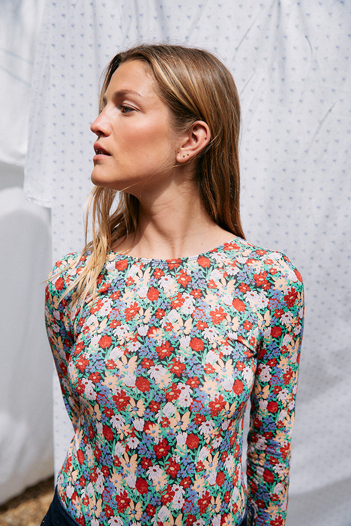 fr:Violette mesure 1m72 et porte une taille S, en:Violette is 1m72 and wears a size S, de:Violette ist 1m72 und trägt Größe S