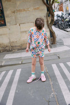 fr:Lou porte une taille 8 ans. en:Lous wears a size 8 years. de:Lou trägt Größe 8 Jahre