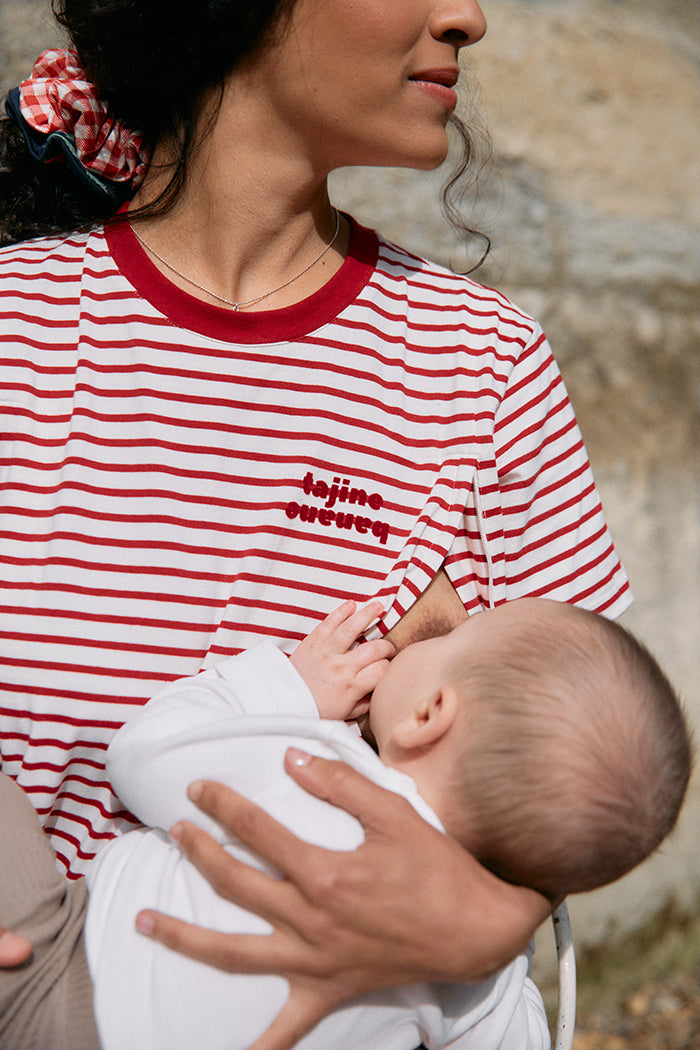 fr:Meline porte une taille S, en:Meline wears a size S, de:Meline trägt Größe S