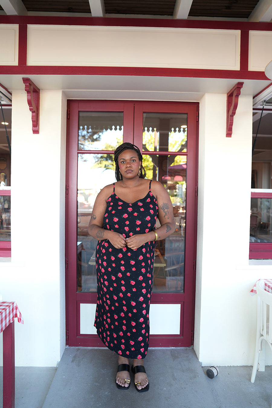 fr:Tiffany mesure 1m78 et porte une taille XXL, en:Jeanne is 1m78 and wears a size XXL, de:Jeanne ist 1m78 und trägt Größe XXL