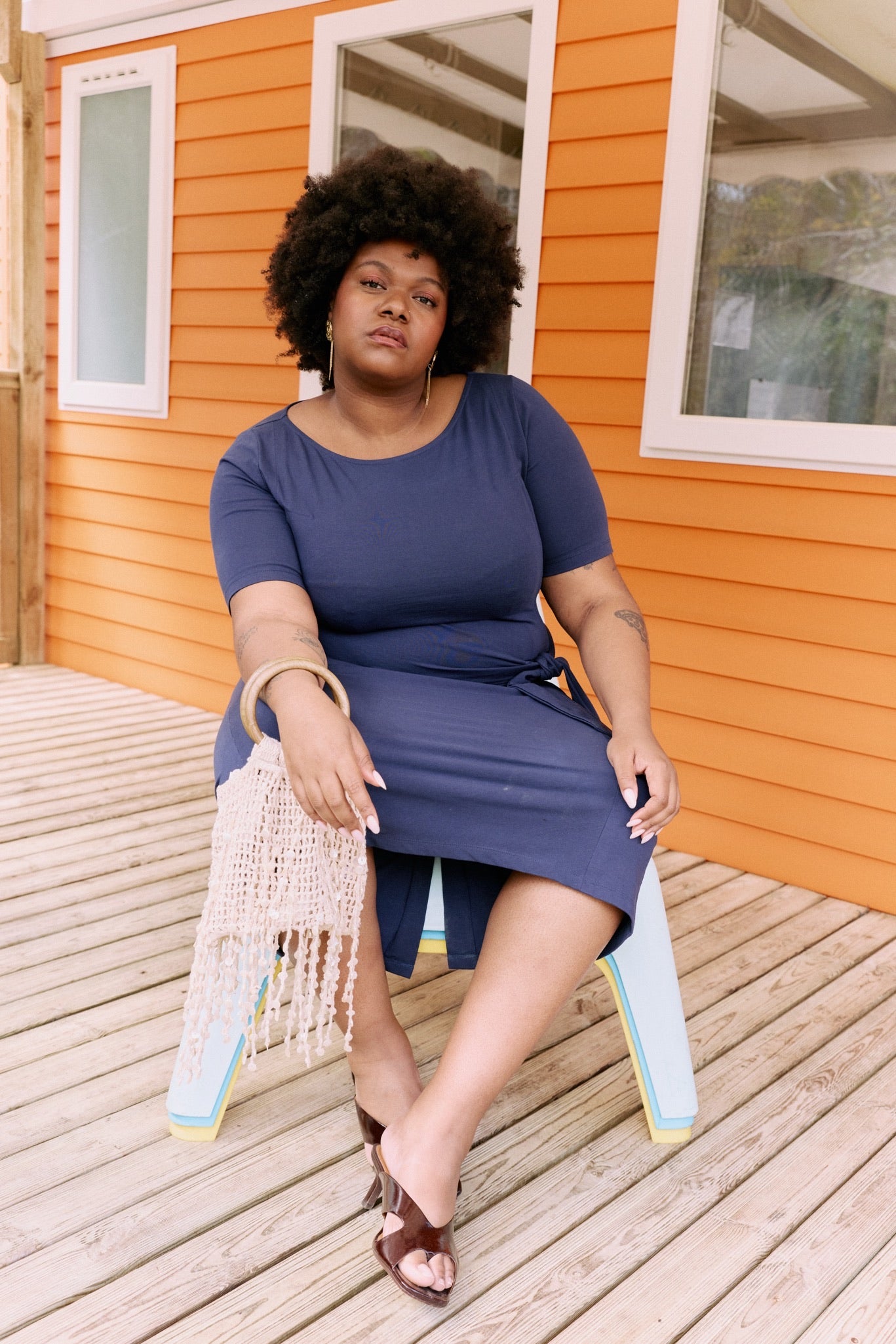 fr:Tiffany mesure 1m78 et porte une taille XXL, en:Tiffany is 1m78 and wears a size XXL, de:Tiffany ist 1m78 und trägt Größe XXL