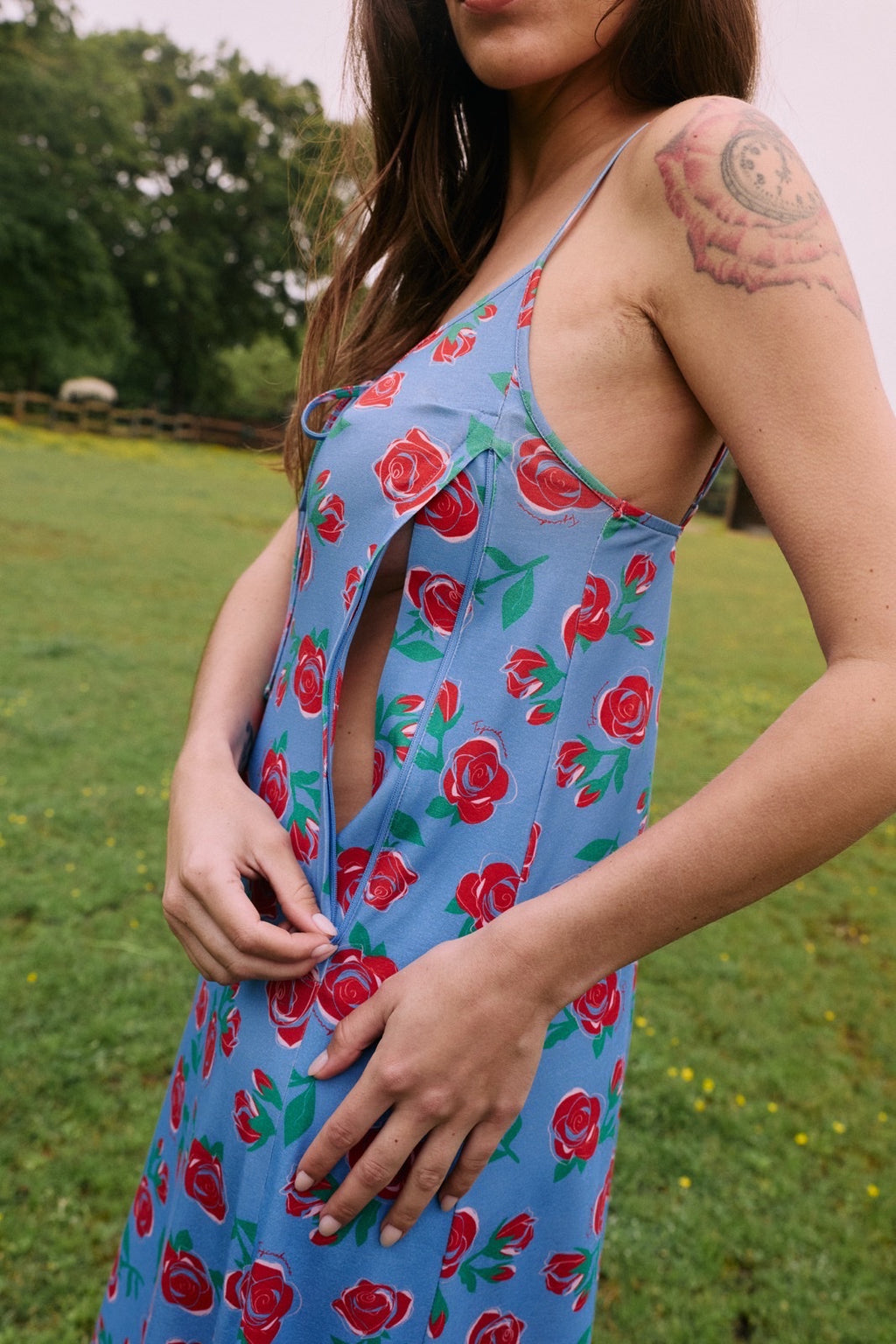 Stillkleid Blaue Rose