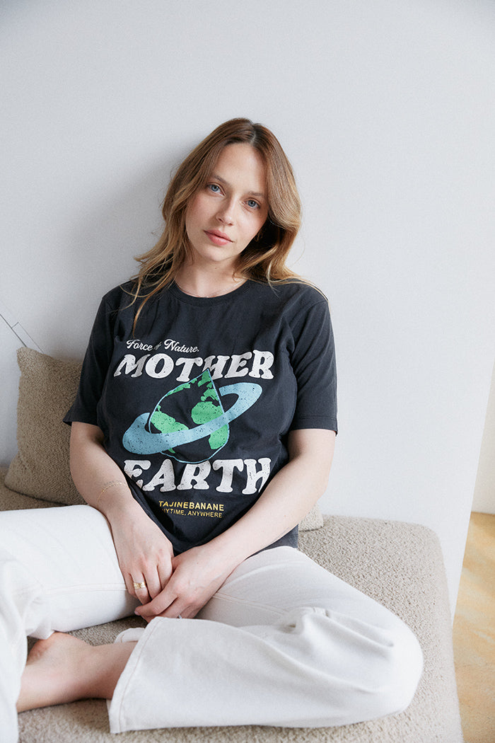 Mother Earth tee - M