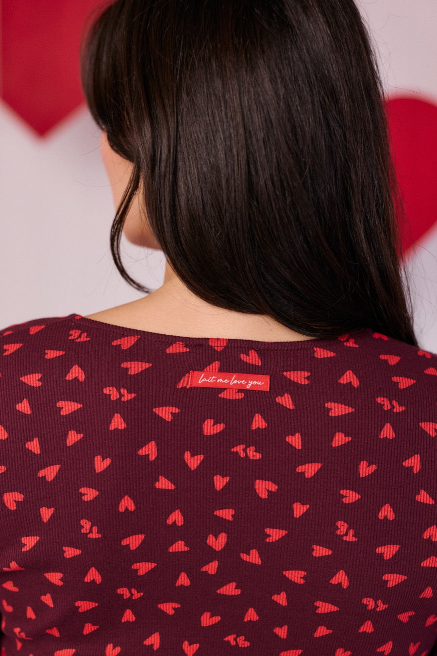 fr:Jeanne mesure 1m66 et porte une taille M, en:Jeanne is 1m6 and wears a size M, de:Jeanne ist 1m66 und trägt Größe M