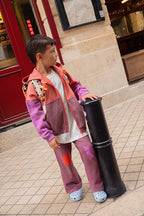 fr:Eliott porte une taille 7-8, en:Eliott wears a size 7-8, de:Eliott trägt Größe 7-8