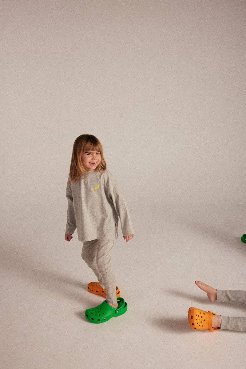 fr:Camille mesure 110cm et porte une taille 5 ans, en:Camille is 115 cm and wears a size 5 years old, de:Camille ist 115cm groß und trägt Größe 5 Jahre