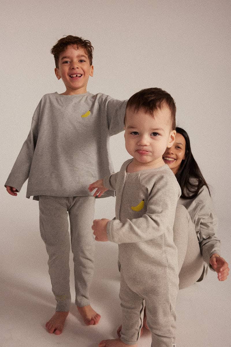 fr:Lou mesure 115cm et porte une taille 6 ans, en:Lou is 115 cm and wears a size 6 years old, de:Lou ist 115cm groß und trägt Größe 6 Jahre